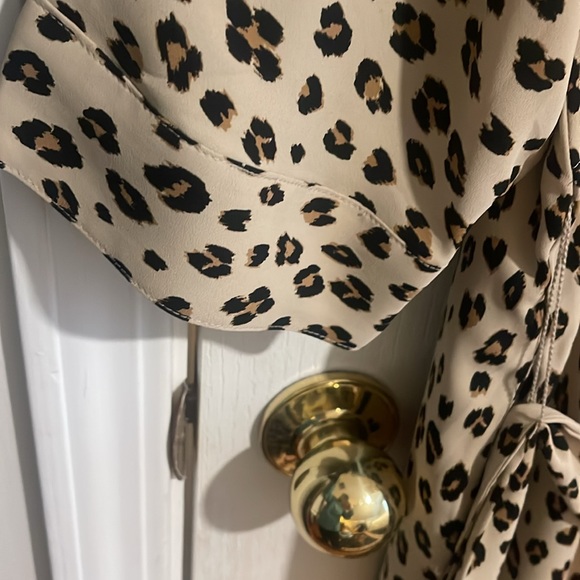 Chico’s Leopard Topper - Picture 5 of 7